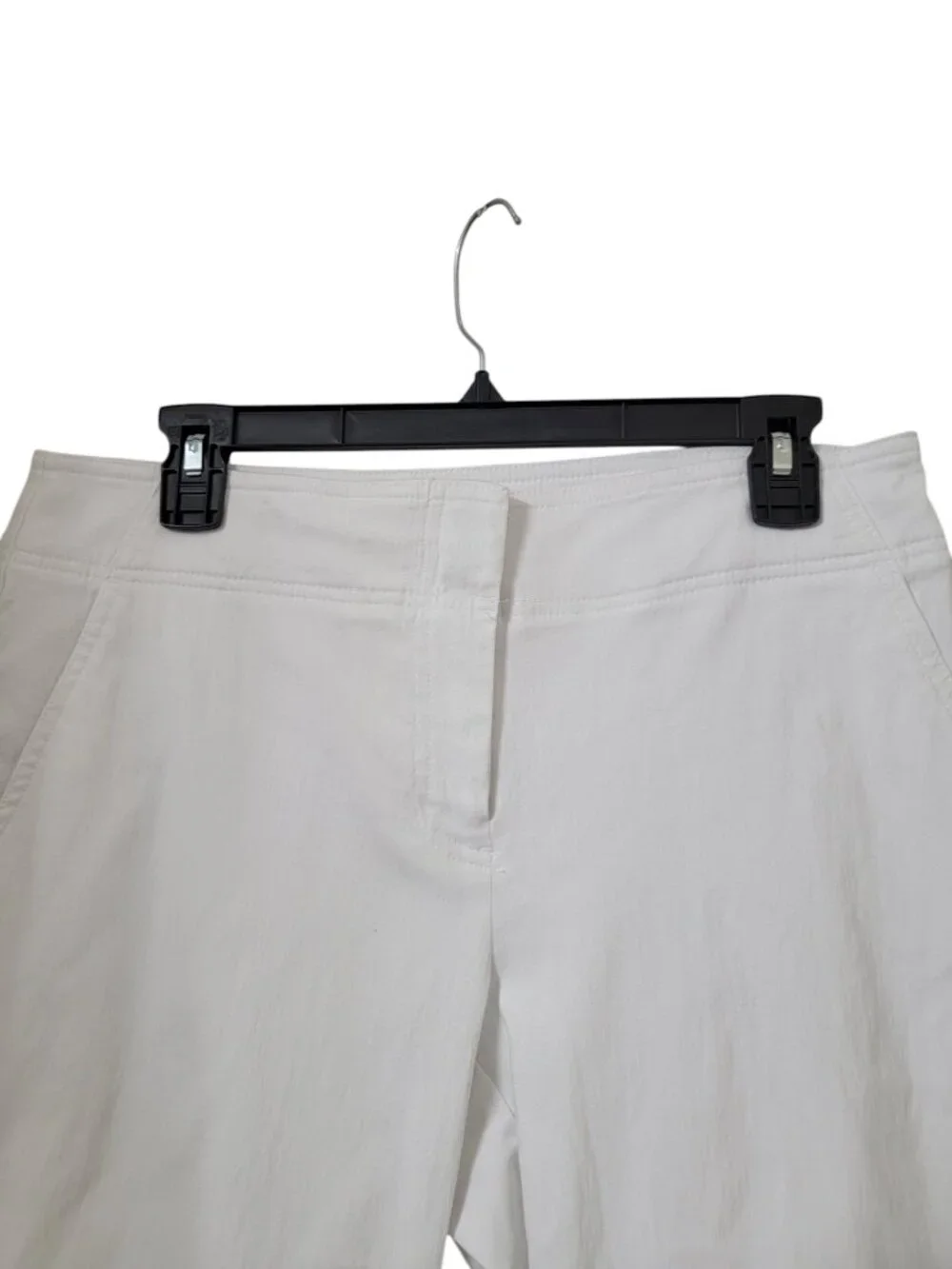 IZOD Golf Size 8 White Stretch Capri Pants